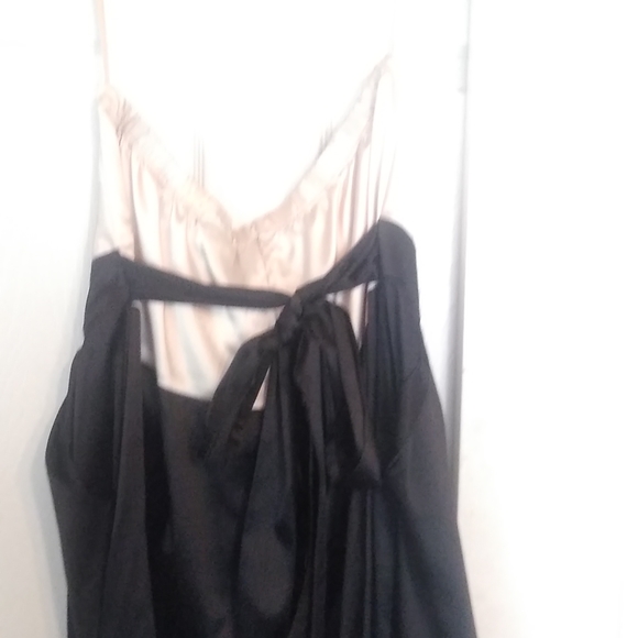 Gorgeous Strapless plus size party dress size 20, Strapless Options Available! - Picture 6 of 8